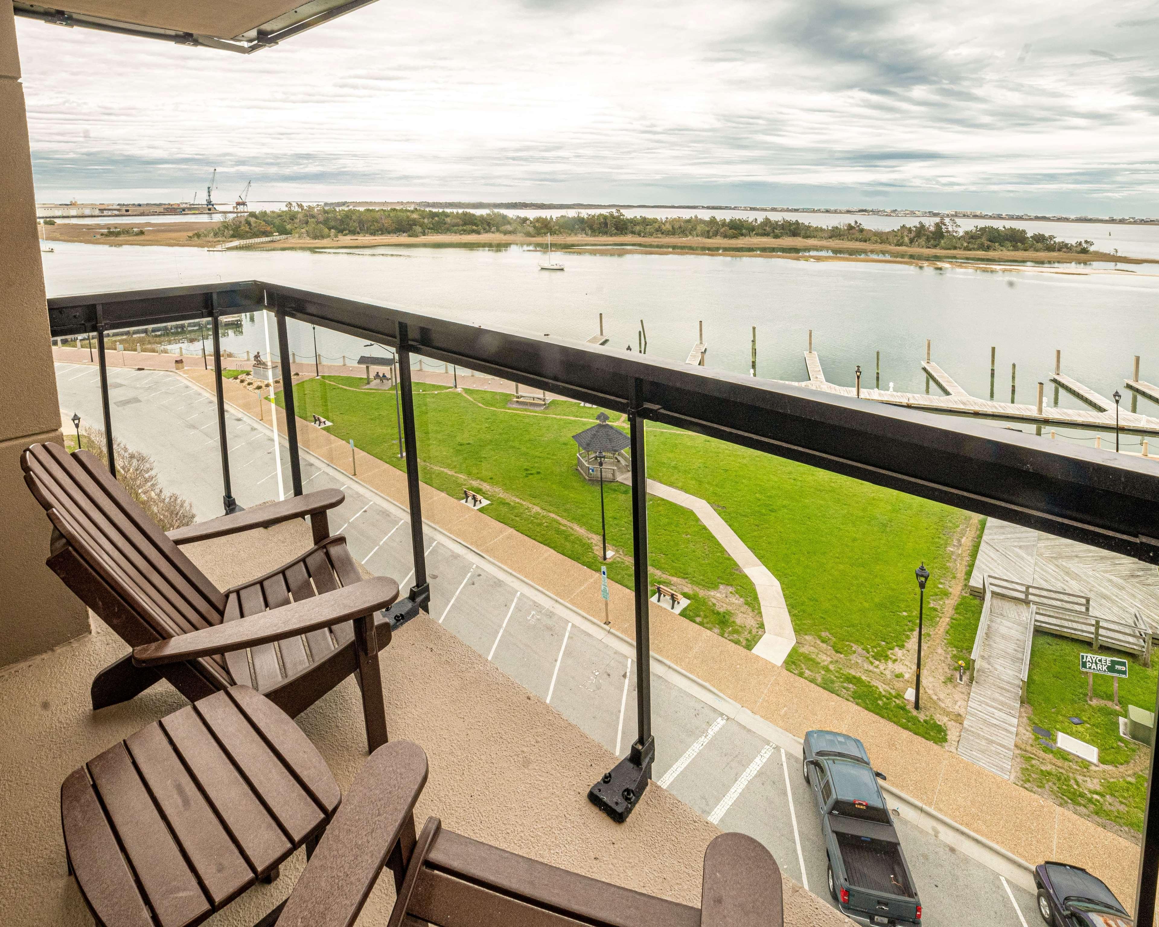 Bask Hotel At Big Rock Landing Morehead City Exterior photo